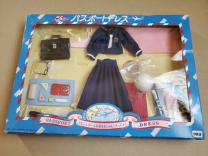 タカラ ジェニー パスポートドレス 第3章 TAKARA 人形 おもちゃ ドール スクールガール 制服もおしゃれにキ・メ・テ