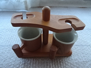 ☆木製コーヒーカップ 2個セット ペア 専用収納スタンド付き 陶器カップサイズ：内径約6cm、外径約8cm、高さ約7cm アウトドア ログハウス