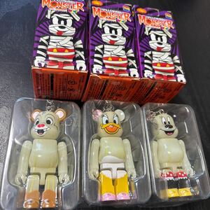 ディズニー　ベアブリック RBRICK メディコムトイ フィギュア チップとデール　ミニー　デイジー　ストラップ