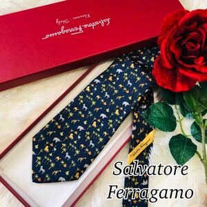 SalvatoreFerragamo サルヴァトーレフェラガモ メンズ 男性 紳士 ネクタイ 総柄 動物 アニマル ネイビー 紺色 紺 新品未使用 剣先 9.5cm