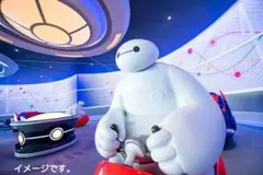 DISNEYベイマックスのハッピーライドミニカー＆ハッピーライドCDセット中古品