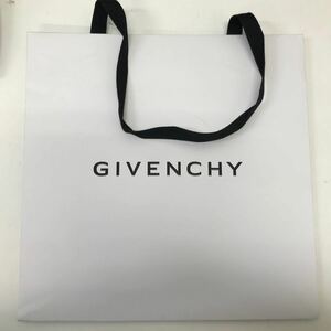 34783-9 1222Y GIVENCHY ジバンシー　ショッパー 紙袋 ショップ袋 27×27cm