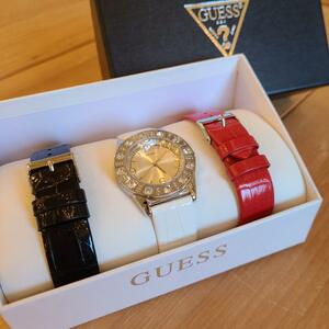 GUESS ゲス 腕時計　Sparkle 　＃ギフト ＃誕生日