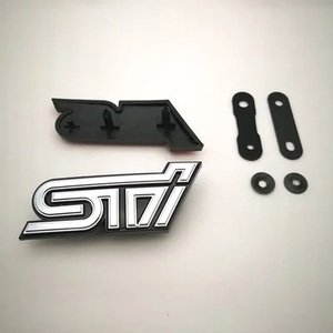 【送料込】STI 3Dエンブレム (Fグリル用) シルバー／ブラック　縦4cm×横8cm スバル