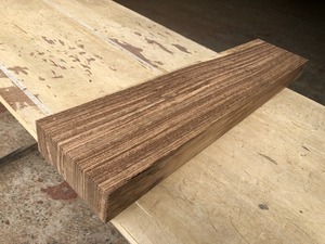 送料無料！！【S218B】ベリ 665×147×55㎜ 角材 ブロック 乾燥材 木工 DIY 材木 天然木 無垢材 板材《銘木すずめや》