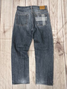13．日本製 BURBERRY LONDON バーバリー ポケットチェック柄 デニムジーンズ パンツ 　裾に擦れ　ウエスト32　ネイビー y509