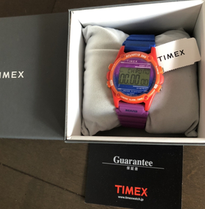TIMEX ATLANTIS 100 復刻 BEAMS コラボ ampm コンビニ カラー 生産終了 別注 アメリカ ブランド 好きに も 