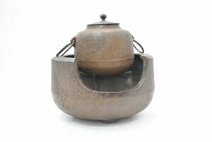 ●直接引取歓迎●1円～ 火鉢 五徳 鉄瓶 ３点セット 茶道具 茶器 骨董品 アンティーク レトロ (800P 0517S5)