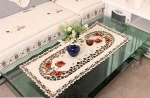 テーブルセンター　クロス　テーブルランナー　40×85㎝　長方形　敷物　カットワーク刺繍　花柄　②