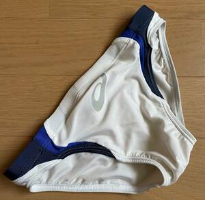 ◆アシックス　競泳水着 品番不詳 ホワイト サイズS ホームクリーニング済　クリックポスト185円