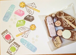 ＊★tobira★＊ 消しゴムはんこ ハンドメイド 中古《懐かしい駄菓子 ラムネ 水飴 梅 》★葉書*御朱印*手紙*カード等に【定形外￥120】