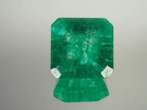 ☆春セール☆【鑑定書付き】コロンビア産天然エメラルド　10.57ct 状態=SSSランク