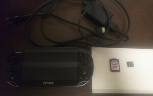 【動作品】Playstation Vita PCH-1100 ブラック 充電器 メモリーカード4G パワースマッシュ4付き