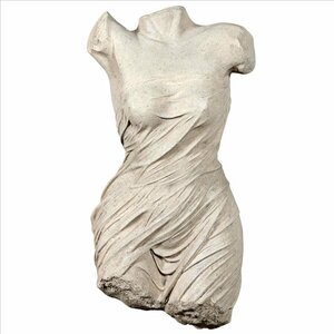 薄い生地で覆われた、女神のトルソー壁彫刻 ギリシャの古典像をローマ風に翻案した彫像 装飾置物 コレクション 贈り物 輸入品
