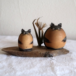 古いこけし 狸 たぬき 2匹のたぬき トトロ風 伝統工芸 風俗 木彫 郷土玩具 レトロ 昭和