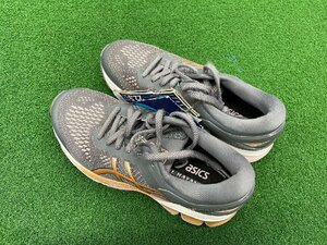 【未使用】アシックス　GEL-KAYANO 26　レディースランニングシューズ　品番：1012A457(022)　22.5cm