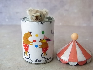 ミニチュアドールハウス ミニチュア焼き菓子 カスタムブライス の小物にも　アンティーク缶 　テディベア　サーカス缶　circus cans