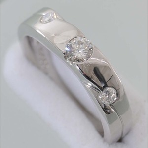 【D97】　Pt900　プラチナ　ダイヤモンド　0.2ct　0.1ct　デザイン　リング　指輪　中古品　11号