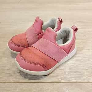 G927 スニーカー 靴 16㎝ ピンク 軽量 履きやすい 簡易クリーニング済み