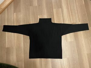 【最終値下・完売希少】イッセイミヤケ ISSEY MIYAKE プリーツプリーズ トップス PLEATS メンズ 男性 タートルネック 2 M、Lサイズ相当