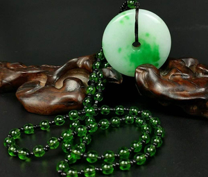 清代　天然陽緑翡翠の平安佩　ネックレス装身具