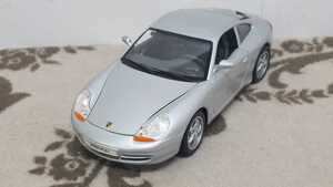ミニカー 1/18スケール ポルシェ 911 CARRERA シルバー ウェリー Porsche WELLY カレラ 玩具 自動車 可動 フィギュア 八王子市 引き取りOK