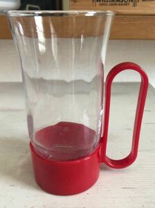 昭和レトロ　赤い持ち手付きガラスのマグカップ　タンブラー　グラス　レトロポップ　レトロ