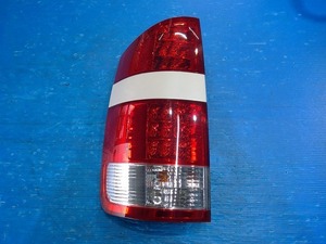 ノア AZR60G AZR65G 60 中期 後期 純正 左 助手席側 テールランプ ブレーキライト 白/パールホワイト(042)のパネル付 LED点灯確認OK 28-184