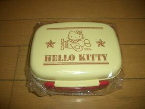 ☆HELLO KITTY　弁当箱売り切り☆