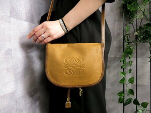 ●超美品●LOEWE ロエベ●アナグラム●ロゴ型押し●カーフ レザー 本革●ミニ ショルダー バッグ●ゴールデンイエロー 茶●G金具●Js45966