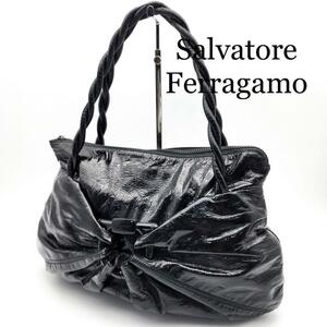 美品 Salvatore Ferragamo ガンチーニ レザー　ハンドバッグ