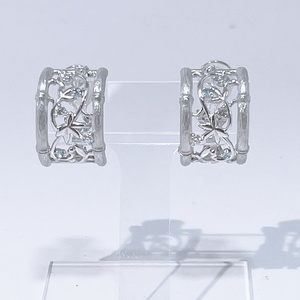 K18WG ★ホワイトゴールド ☆トルマリン イヤリング ◇トルマリン0.060ct ダイヤモンド 0.240ct◆鑑別書付き【中古】/10024935