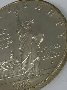 【1824】アメリカ　リバティ　コイン　１ドル銀貨　自由の女神 1986