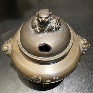 中10345 骨董　古道具　中国？ 銅製？ made of copper？香炉 incense burner　三足　three-legged