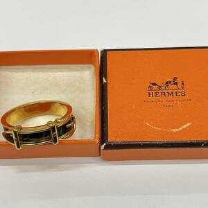 B3165【中古品】/ HERMES スカーフリング ケリー ゴールド エルメス 箱 グリーン レザー ファッション ネックレスチャーム スカーフ留め