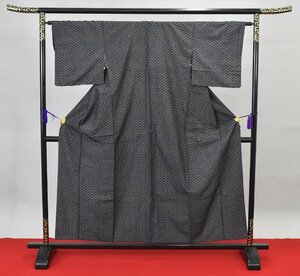 【着物屋ほたる】 紬 つむぎ 幾何学模様 モダン 身丈150cm 裄丈62.5cm ★着物 pb-1910