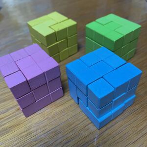 ひらめきキューブ 平和工業 5歳 ブルー ピンク グリーン イエローキューブ 4種セット 木製 ブロック 立体パズル 知育玩具 知育 インテリア