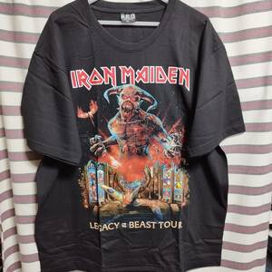 人気柄★ IRON MAIDEN アイアンメイデン　Ｔシャツ『LEGACY OF THE BEAST TOUR』【XLサイズ】送料無料☆ バックプリント有 AC/DC バンドT