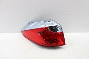 ジャンク品　シャトル　GP8　テールライト　左　左側　LED　スタンレー　W2502　打刻D0　33550-TD4-J01　277352-B274