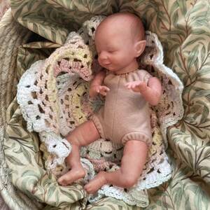 リボーンドール　 リボーンベビー　赤ちゃん人形　創作人形　リアルドール　ベビー人形　アートドール　カスタムドール　ビスクドール