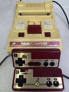 【ジャンク品扱い】　任天堂　ファミリーコンピューター ケーブル類無し　箱説無し　本体のみ　