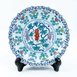 中国文物 古瓷 収集家の放出品 明代 成化 鬥彩 葡萄花卉紋盤
