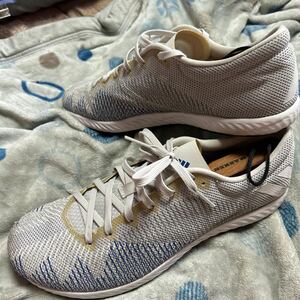 美品！2回のみ着用　アディダス adidas ランニングシューズ メンズ adizero bekoji M D97142 27.5㎝定価9339円　送料全国520円