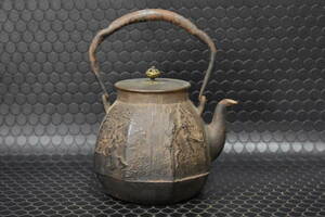 うぶ品　時代物　龍文堂造　楼閣山水図鉄瓶 銅蓋　茶道具　古美術品　