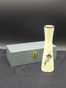 一輪挿し 花瓶 高さ19.5cm 銀縁 花器 花入 一輪ざし 木箱付 箱付 陶器 骨董 アンティーク インテリア 飾り 置物 華道具