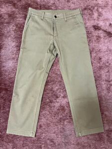 ユニクロ　コットンパンツ　ベージュ　S 無印良品　MUJIコーデュロイ PANTS リー Lee visvim チノパンツ デニム ジーンズ　ジーパン パンツ