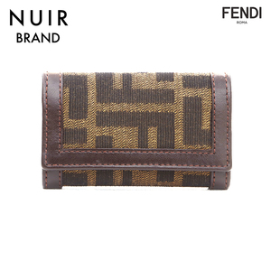 【先着50名限定!クーポン緊急配布中】 フェンディ FENDI キーケース ズッカ ブラウン