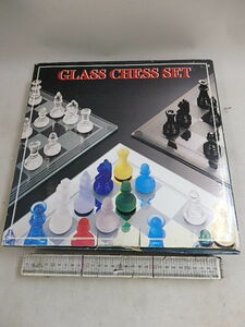 　チェス　鏡のチェスセット　ガラス　クリア/スモーク　部品確認未使用か美品送料は商品説明欄に記入