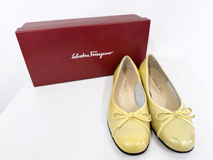 100円～◆Salvatore Ferragamo サルヴァトーレフェラガモ 箱付き 61/2(24cn) パンプス リボン イエロー フェラガモ 靴 黄色