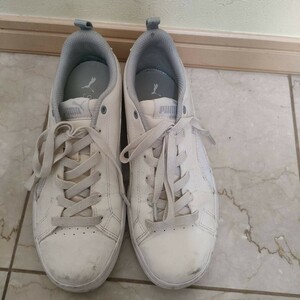 【中古】PUMAプーマ靴　23.5センチ汚れ等（かかと等）は、写真参照してください。